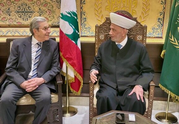 دريان بحث مع شقير بالأوضاع العامة وتسلّم من السفير الجزائري دعوةً لزيارة بلاده