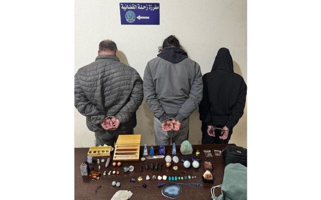 قوى الأمن: توقيف أفراد عصابة نفذت عمليتَي سرقة لمحل لبيع الأحجار الكريمة في ضهر البيدر