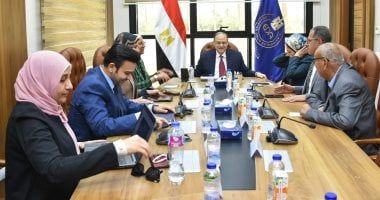 رئيس هيئة الدواء المصرية يتابع جهود سحب الأدوية منتهية الصلاحية