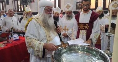 رمز للتواضع والتطهير والبركة.. تعرف على طقس اللقان فى الكنيسة