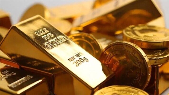 الذهب يرتفع إلى 3300 دولار للأونصة لأول مرة في تاريخه