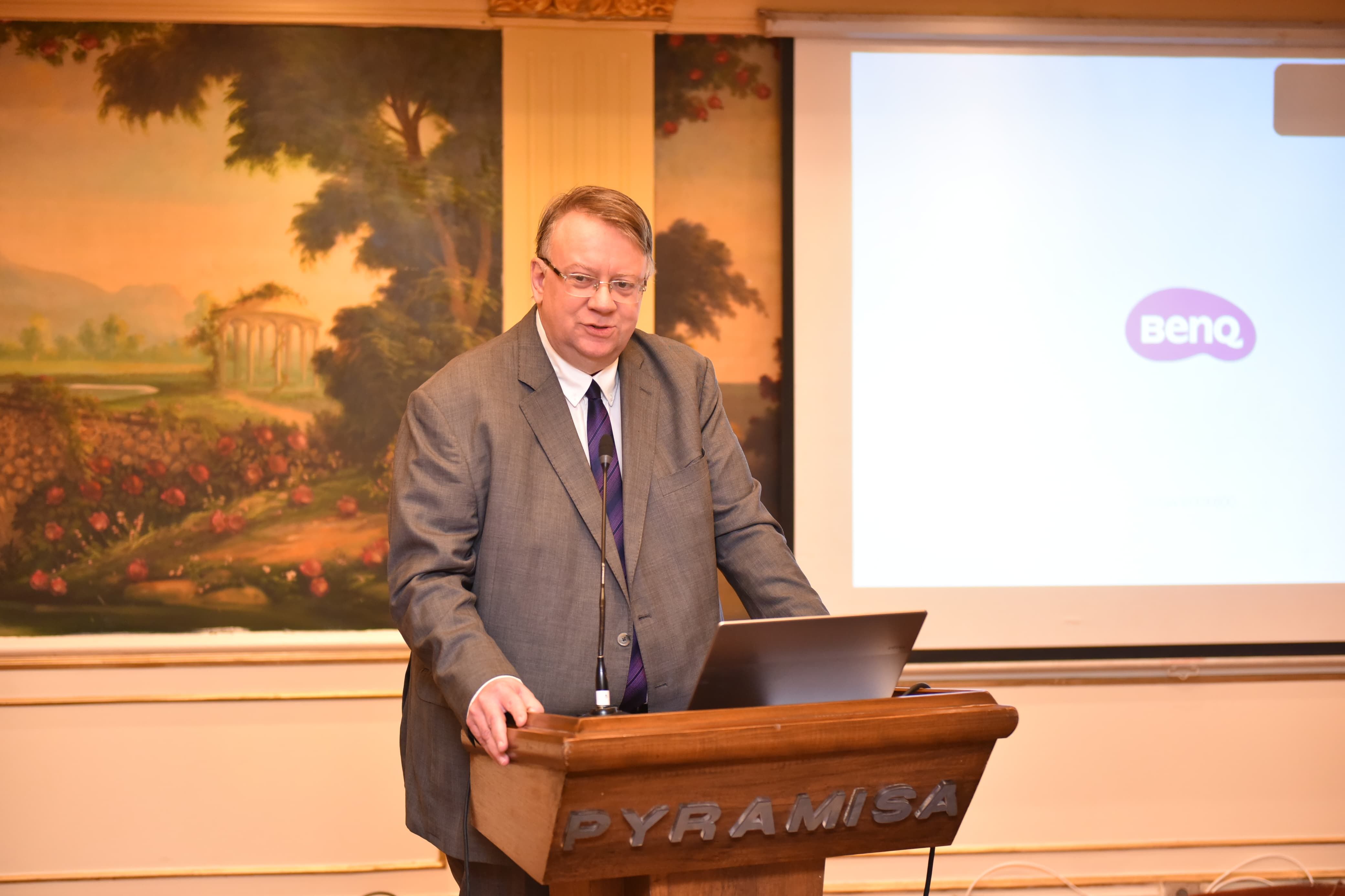 وزير العمل: إصدار الاستراتيجية الوطنية للسلامة والصحة المهنية قريبا