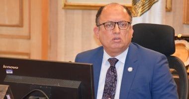 رئيس جامعة حلوان: نثق فى مجلس اتحاد طلاب الجامعة لصناعة أنشطة تليق باسم جامعتهم