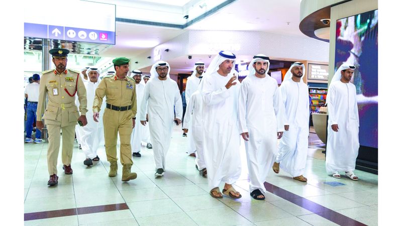 الامارات | حمدان بن محمد يتفقد المبنى رقم 3 بمطار دبي وقاعة كبار الشخصيات والسوق الحرة