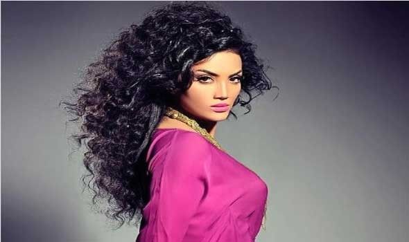 حورية فرغلي تحيّر جمهورها بصورة وتعليق