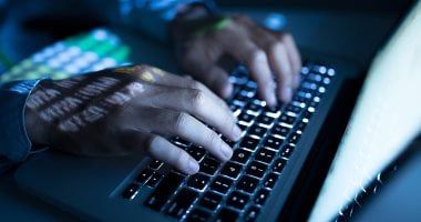 تكنولوجيا: حماية خصوصيتك بضغطة واحدة.. ما هى أداة "StopNCII" لمواجهة الابتزاز الرقمى؟