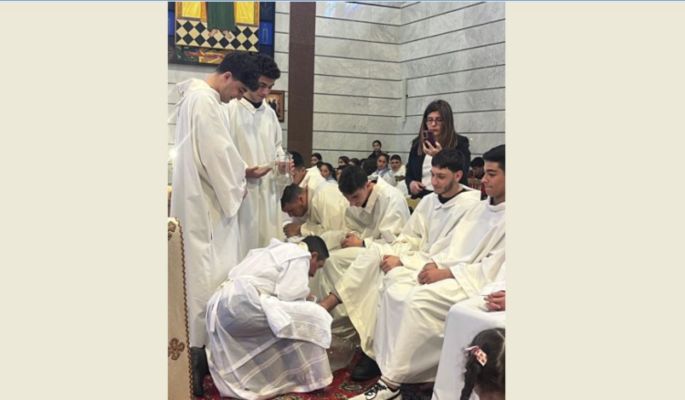 رعية مار مارون في طرابلس احيت رتبة خميس الغسل في احتفال ترأسه الخوراسقف نبيه معوض