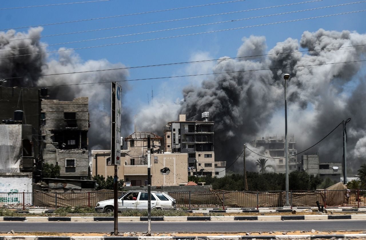 استشهاد ستة فلسطينيين في قصف إسرائيلي على مركز إيواء للنازحين شمال قطاع غزة