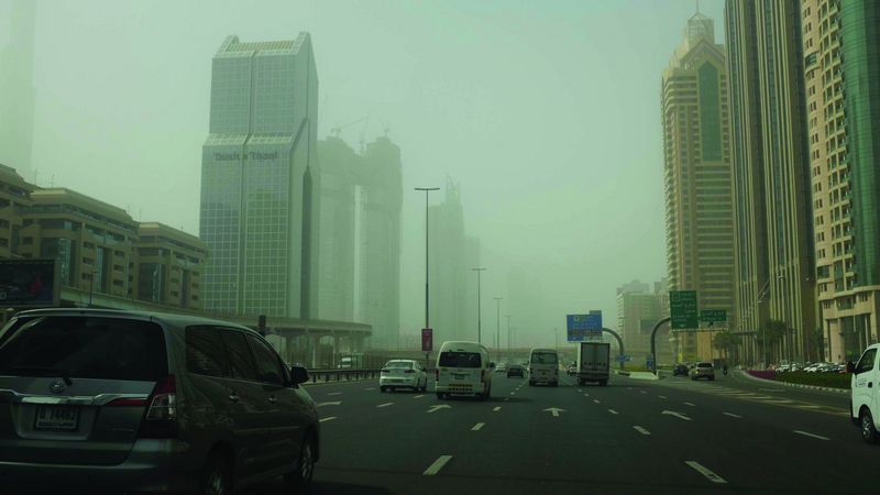 الامارات | طقس مغبر وغائم جزئياً