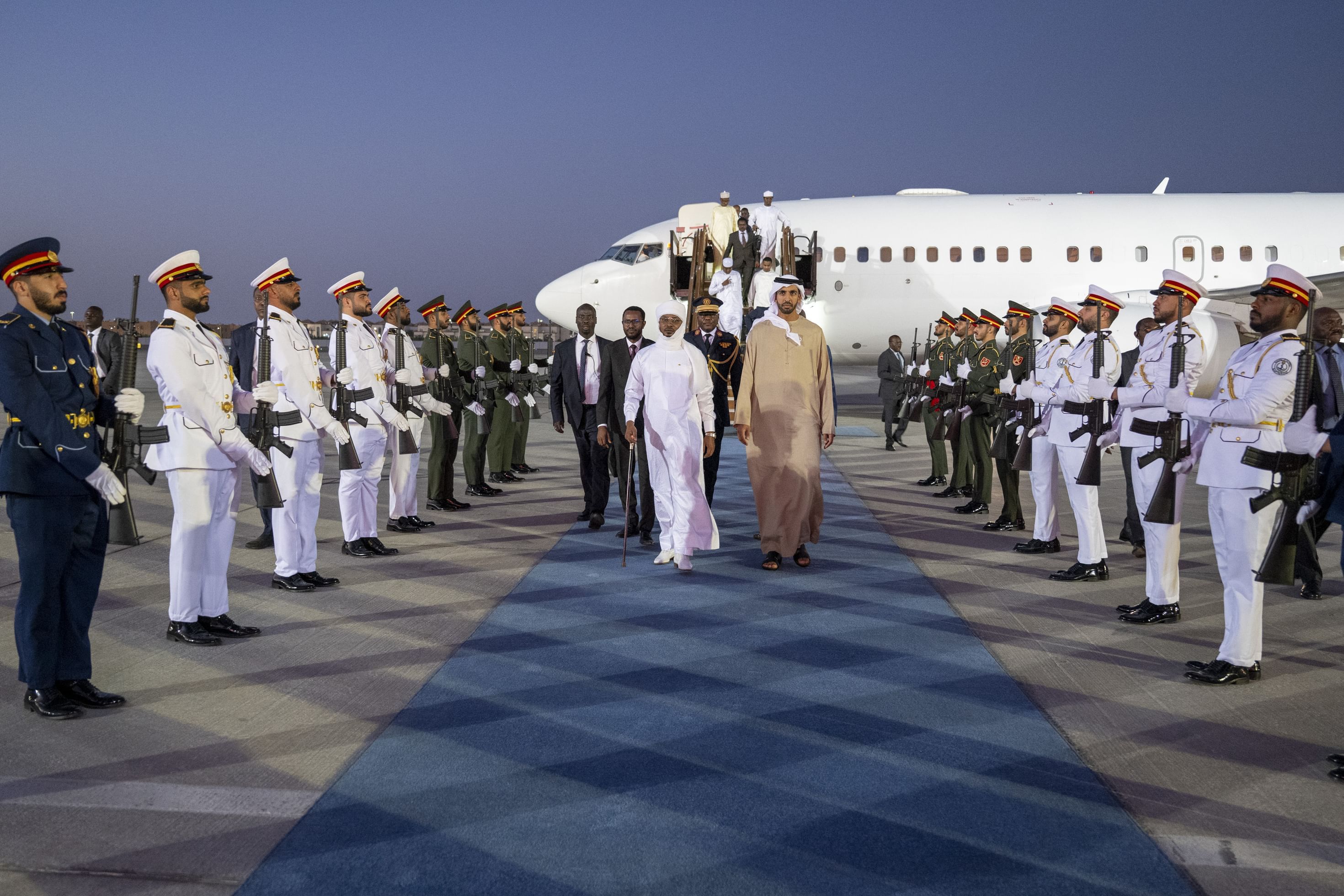 الامارات | رئيس تشاد يصل الدولة في زيارة رسمية