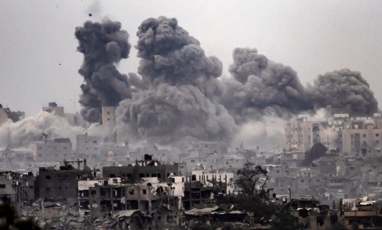 استشهاد 20 فلسطينيًا في قصف الاحتلال الإسرائيلي خيامًا للنازحين شمال وجنوب قطاع غزة