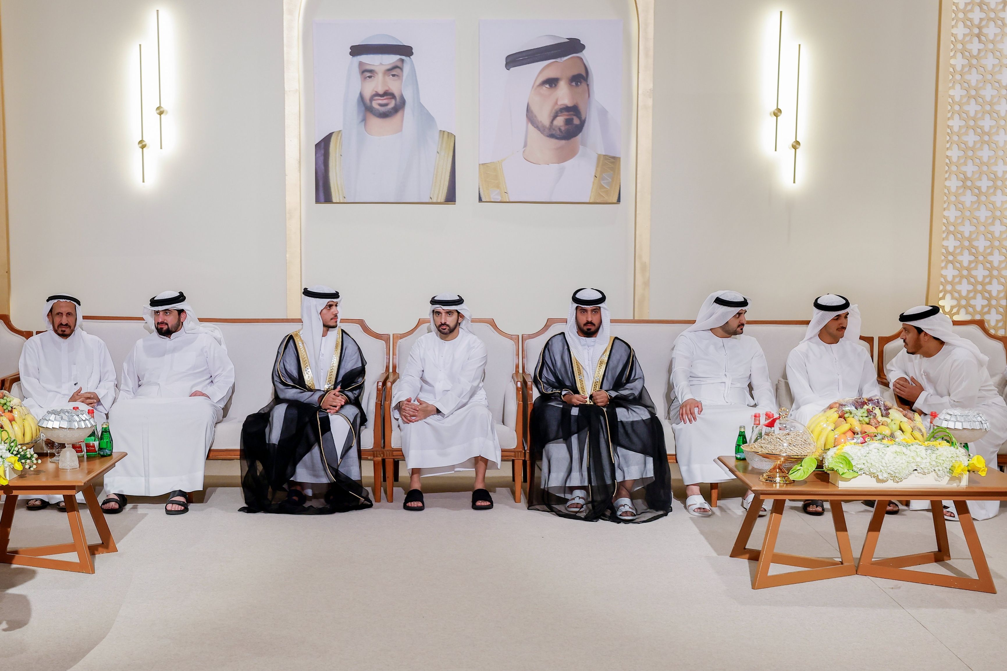 الامارات | حمدان بن محمد يحضر أفراح الكتبي والمزروعي