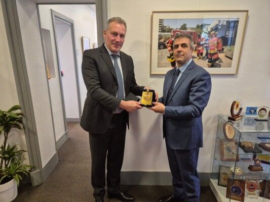 الدفاع المدني: زيارة فرح الى فرنسا تندرج في إطار استراتيجيتها الهادفة إلى تعزيز القدرات الوطنية