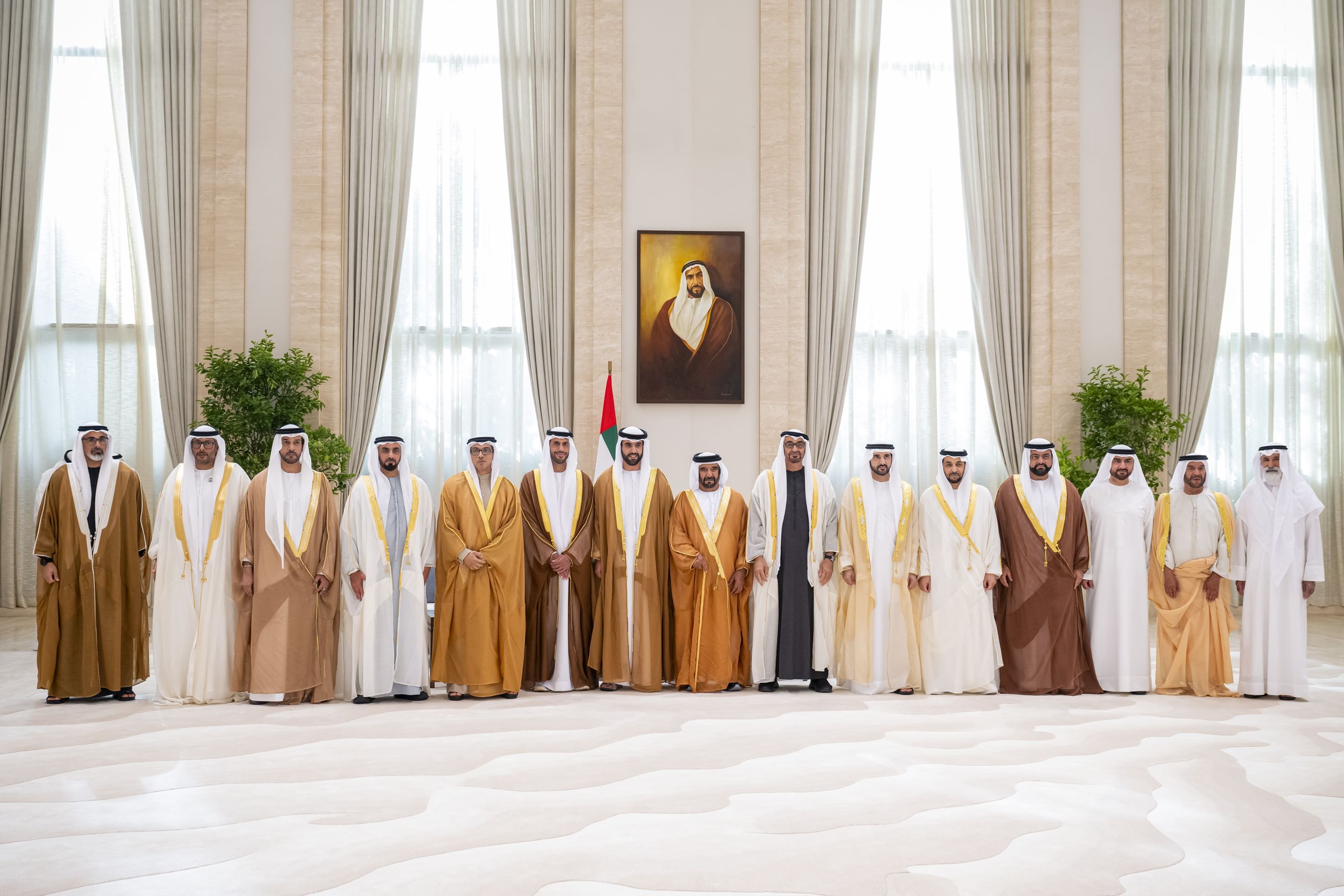 الامارات | رئيس الدولة يحضر أفراح آل نهيان