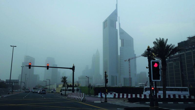 الامارات | موجة الغبار تدفع مدارس لإجراءات وقائية حفاظاً على سلامة الطلبة
