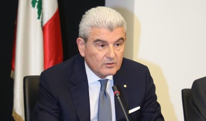 وزير الصناعة: وزراء "القوات" أثاروا مسألة تحديد جدول زمني لتسليم السلاح غير الشرعي خلال 6 أشهر