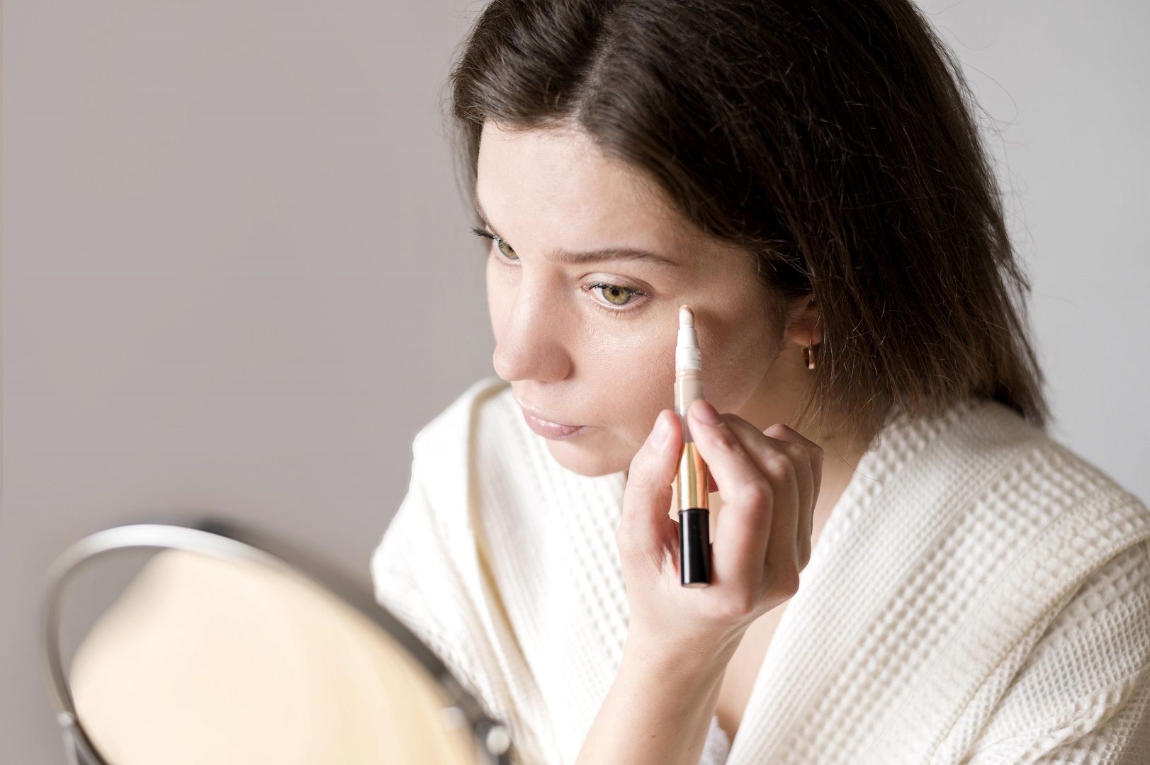 أفضل أنواع البرايمر لمكياج مقاوم للحر والرطوبة في فصل الصيف