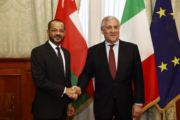 وزير خارجية إيطاليا: سنستضيف غدا محادثات في روما لتسهيل التوصل إلى حل إيجابي بين إيران وأميركا