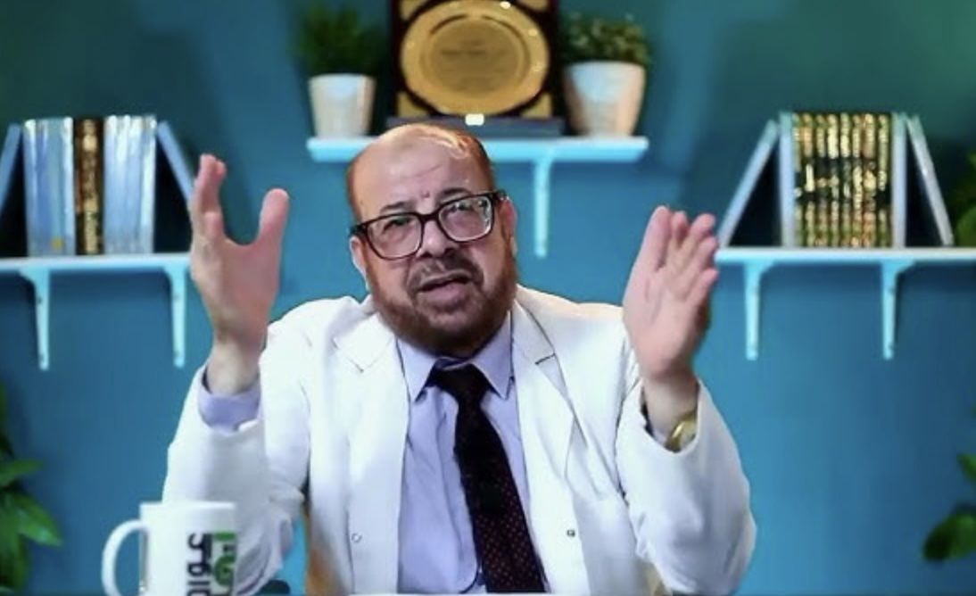 الامارات | مصر.. إيقاف طبيب شهير عن ممارسة الطب لمدة عام