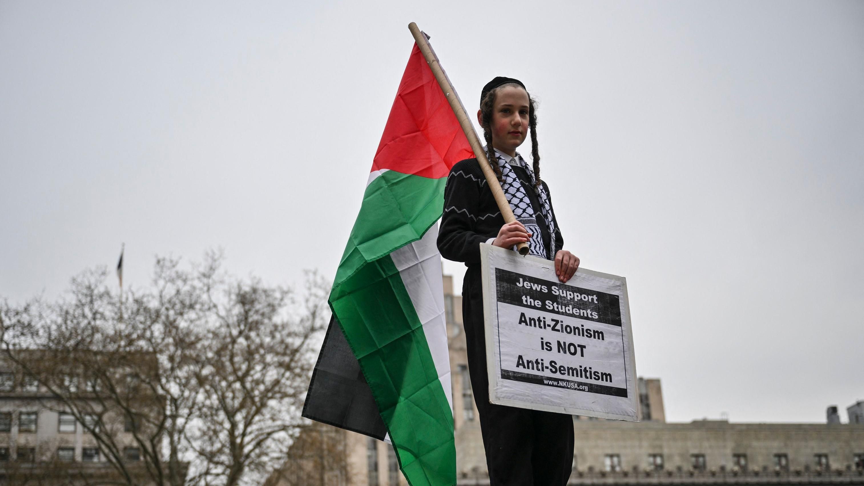 نيويورك تايمز: حان الوقت لحماية أمريكا من رئيسها