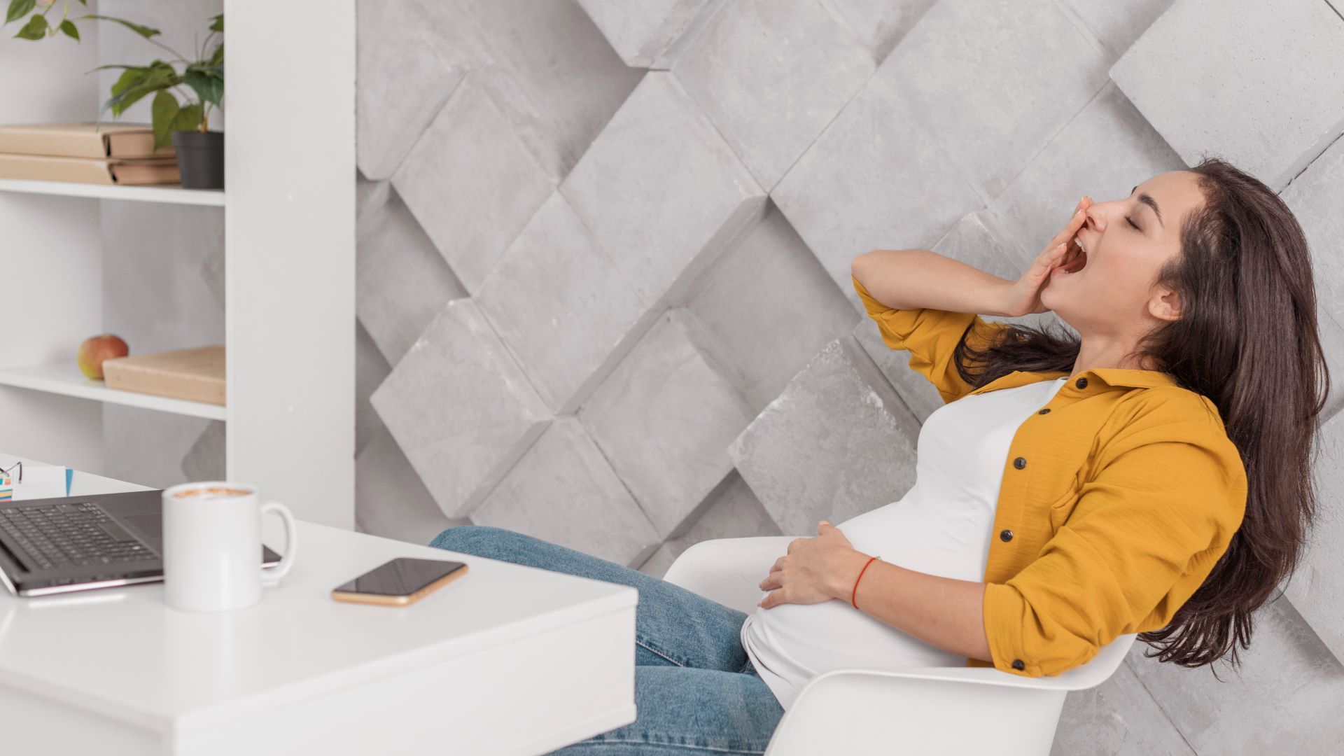 4 أعراض مرضية مزعجة تصيب الحامل في الشهور الأخيرة ونصائح لتخفيفها