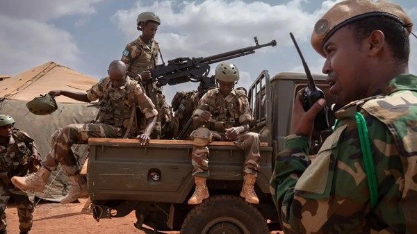 إصابات جراء سقوط قذيفة في مقديشيو