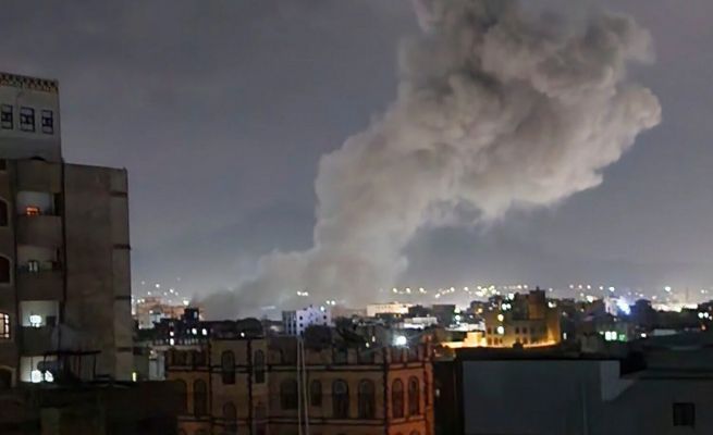 "المسيرة": 13 غارة أميركية استهدفت ميناء ومطار الحديدة