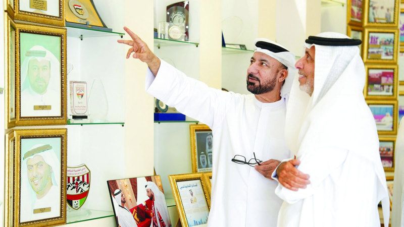 الامارات | وفد مكتبة محمد بن راشد يزور متحف ومكتبة فزاع