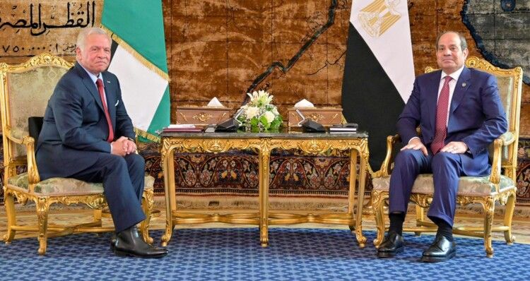 السيسي أكد والملك عبدالله رفضهما لمحاولات تهجير الفلسطينيين: ندعم الأردن بمواجهة الإرهاب