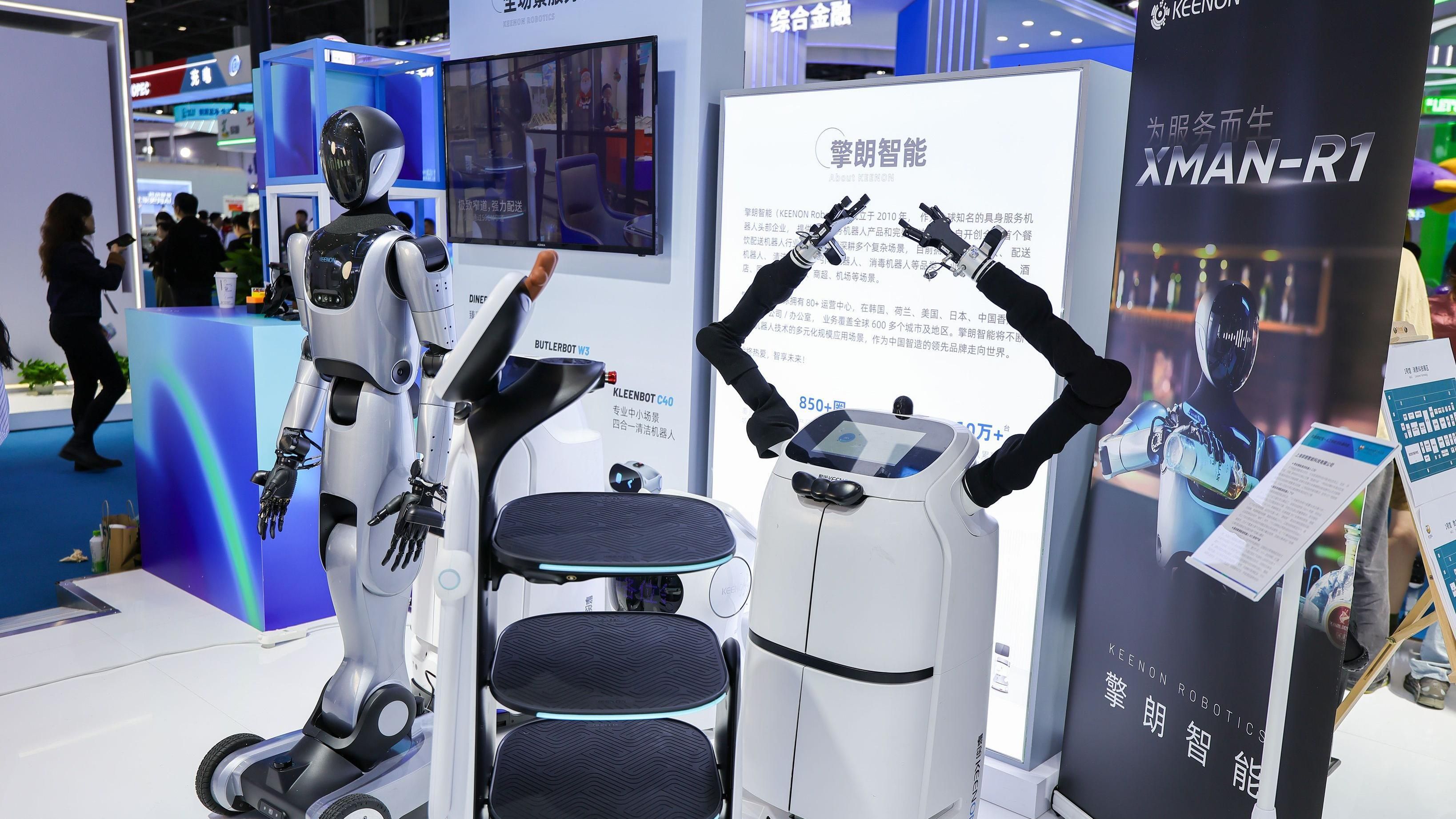 التلغراف: إذا كان انتقاد الهجرة الجماعية قد يؤدي إلى منعك من دخول بريطانيا، فإن حرية التعبير قد ماتت