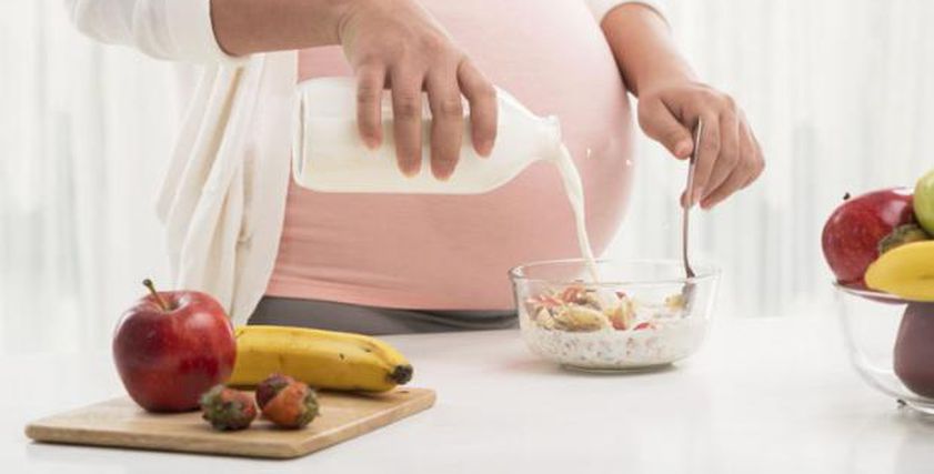 هل يؤثر نقص الكالسيوم على حملك؟.. أبرز الأعراض وطرق العلاج الفعالة