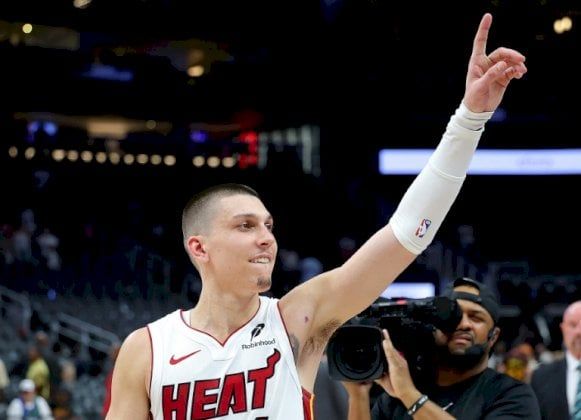 أن بي ايه: هيت وغريزليز يحسمان آخر بطاقتين في الأدوار الإقصائية