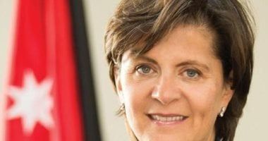 اليابان تمنح وزيرة السياحة والآثار الأردنية لينا عناب وسام الشمس المشرقة