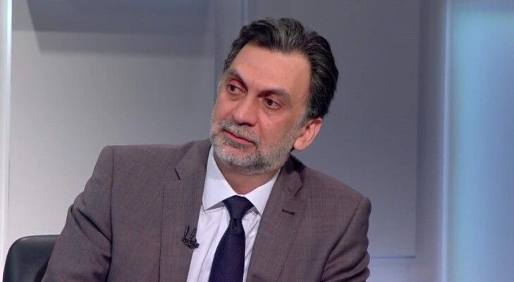 منيمنة: سلاح لا جدوى منه ولا استخدام له سوى التهديد يجب أن يُسلّم إلى الدولة فورًا