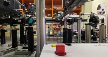 تكنولوجيا: يرى "بالليزر" فقط.. علماء يكتشفون اللون الجديد "OLO"