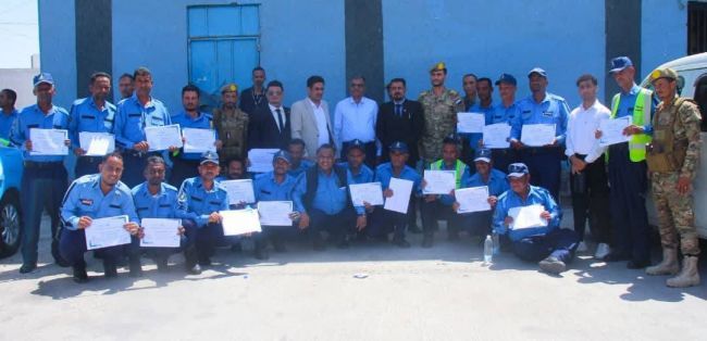 الحماية الرئاسية والمقاومة الجنوبية في صيرة يكرمون القلعة وجنود شرطة السير بالمديرية