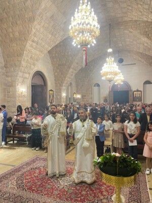 رعية الشويفات للروم الأرثوذكس احتفلت بعيد الفصح المجيد في كنيسة رئيس الملائكة ميخائيل- المدبر