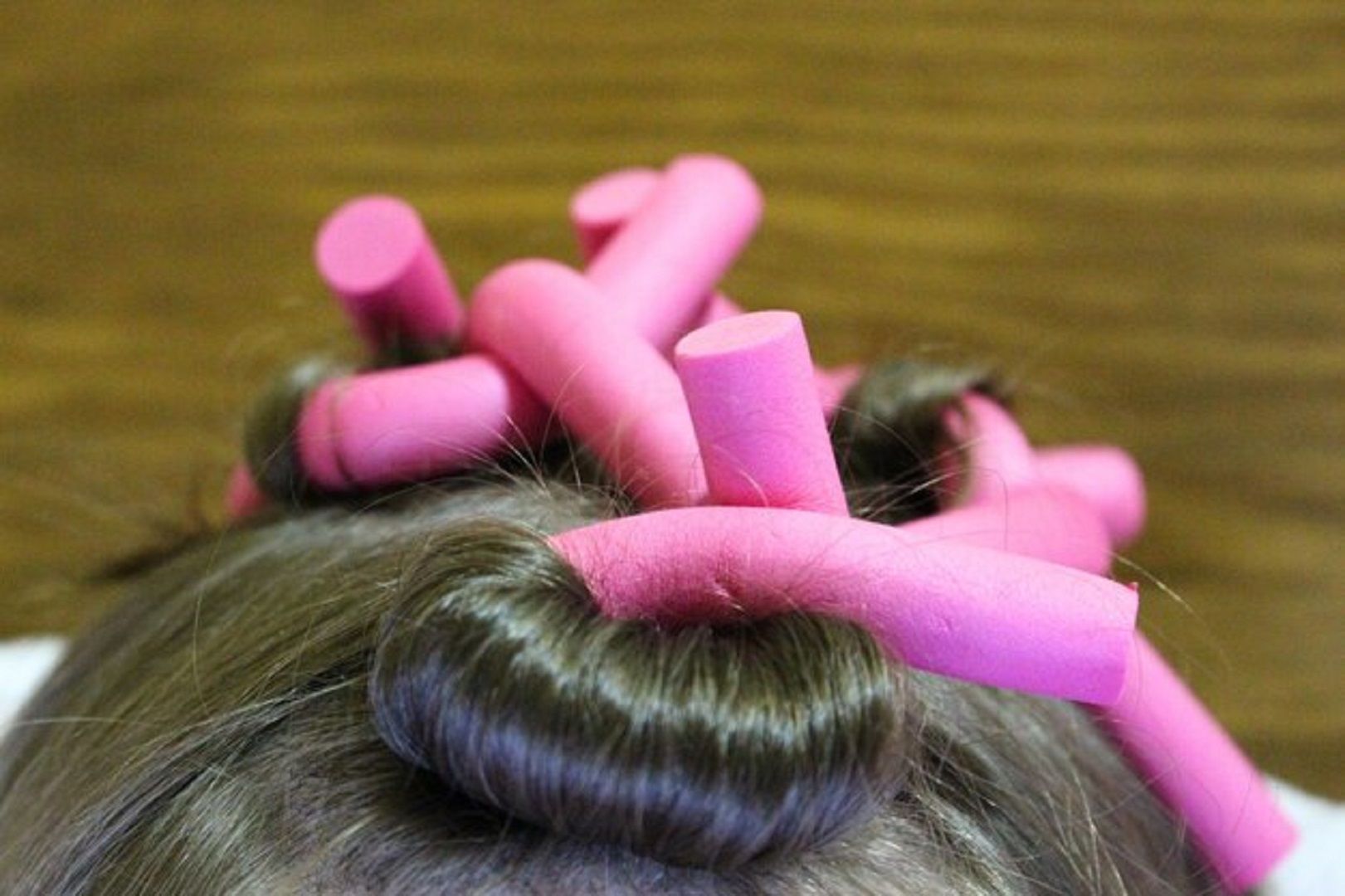 جمال الشعر المموج.. كيف تحصلين على التموجات المثالية بطرق طبيعية وآمنة؟