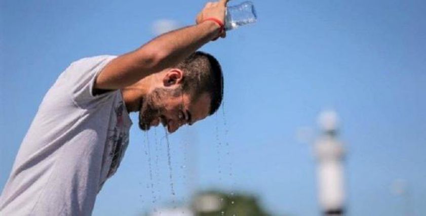 موجة حارة تضرب البلاد الساعات المقبلة.. 7 نصائح مهمة لمرضى القلب