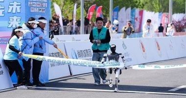 تكنولوجيا: روبوتات تشارك في مارثون بشرى في بكين.. من يفوز في النهاية؟