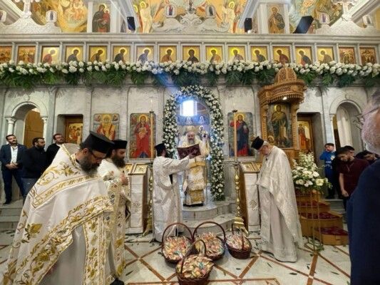 المتروبوليت الصوري ترأس رتبة الهجمة وقداس عيد الفصح في كاتدرائية القديس نيقولاوس - زحلة