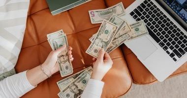 طالع الأبراج: 4 أبراج مش بتخاف تخسر فلوسها.. بتخاطر بيها في أي حاجة