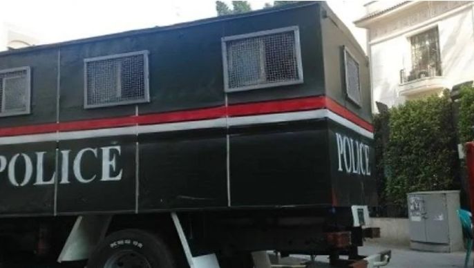 الامارات | مصر: شرطي يساعد اللصوص في سرقة أثاث المحكمة