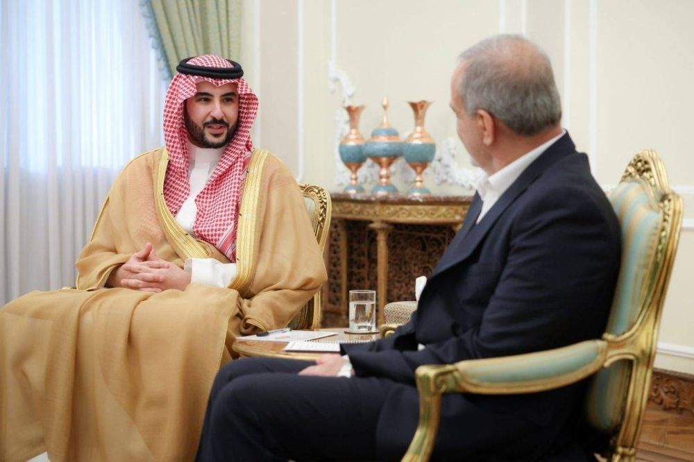سفير إيران في الرياض: زيارة وزير الدفاع السعودي خطوة سيادية