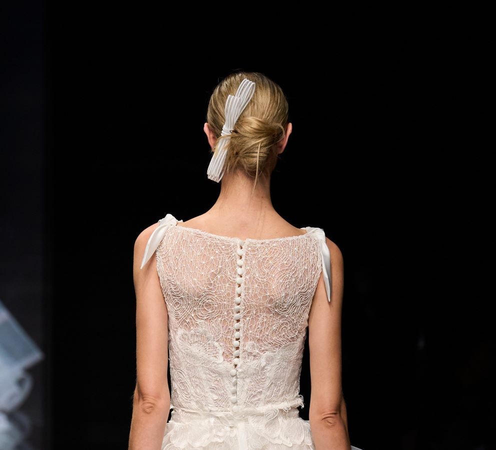 أجمل تسريحات شعر العروس لعام 2026.. إطلالات حالمة تليق بيوم العمر