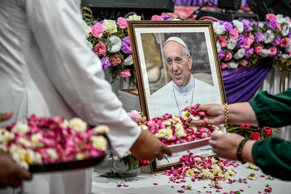 5 مرشحين.. من سيقود الفاتيكان بعد وفاة البابا فرنسيس؟