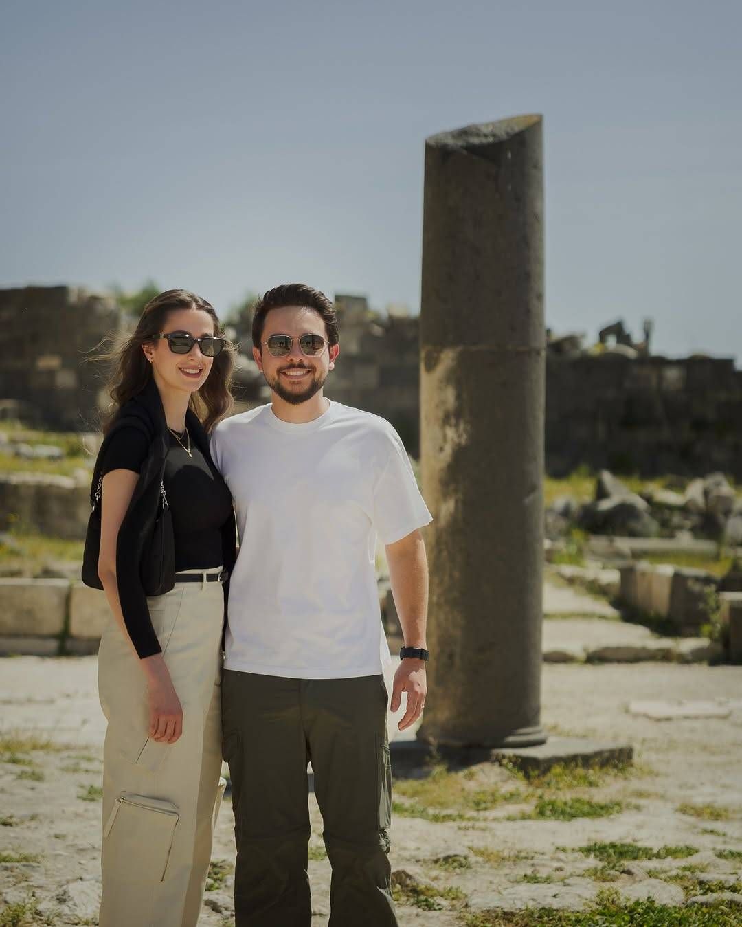 جولة للأمير الحسين والأميرة رجوة: بساطة راقية تنبض بالحياة – صورة