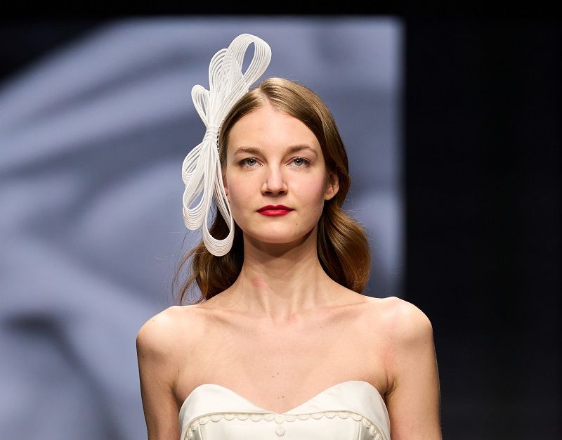 أجمل تسريحات شعر العروس لعام 2026.. إطلالات حالمة تليق بيوم العمر