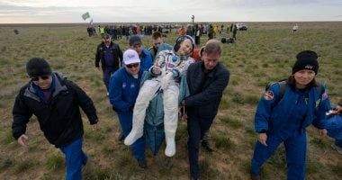 تكنولوجيا: رائد فضاء ناسا يعود إلى الأرض فى عيد ميلاده السبعين