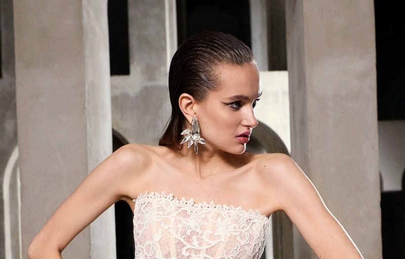 أجمل تسريحات شعر العروس لعام 2026.. إطلالات حالمة تليق بيوم العمر